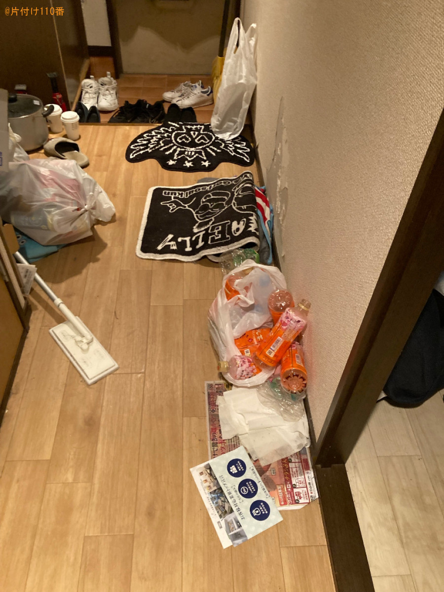 ゴミ屋敷状態の家の片付けとハウスクリーニングと家具の配置換え